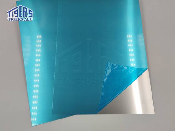 https://img.tigersalu.com/2021/12/aluminum-foil-sheet-with-blue-film-560x420.jpg